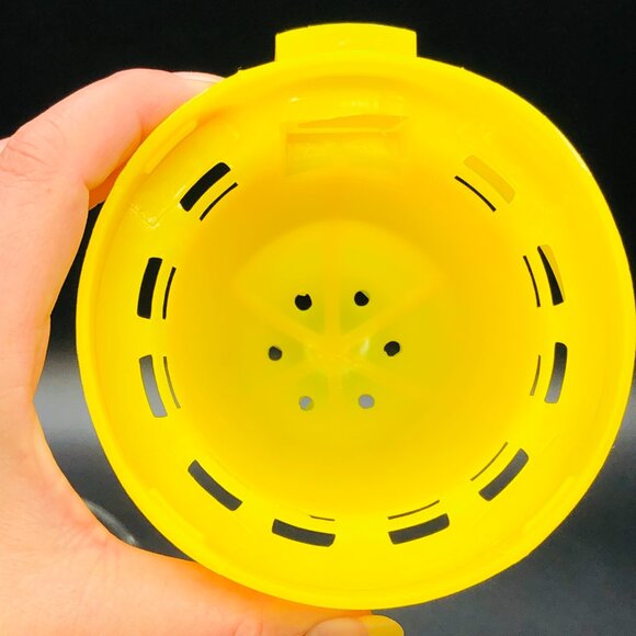 Vintage 70s GEMCO Yellow Citrus Juicer: Glass Jar - Manual Reamer Juice Press - Picture 11 of 13